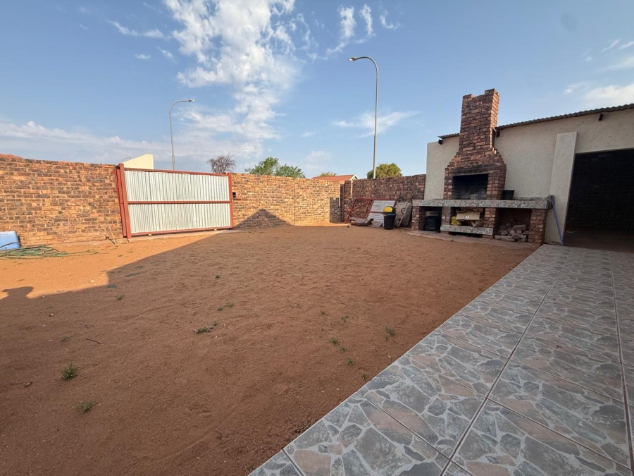 To Let 3 Bedroom Property for Rent in Kathu Northern Cape